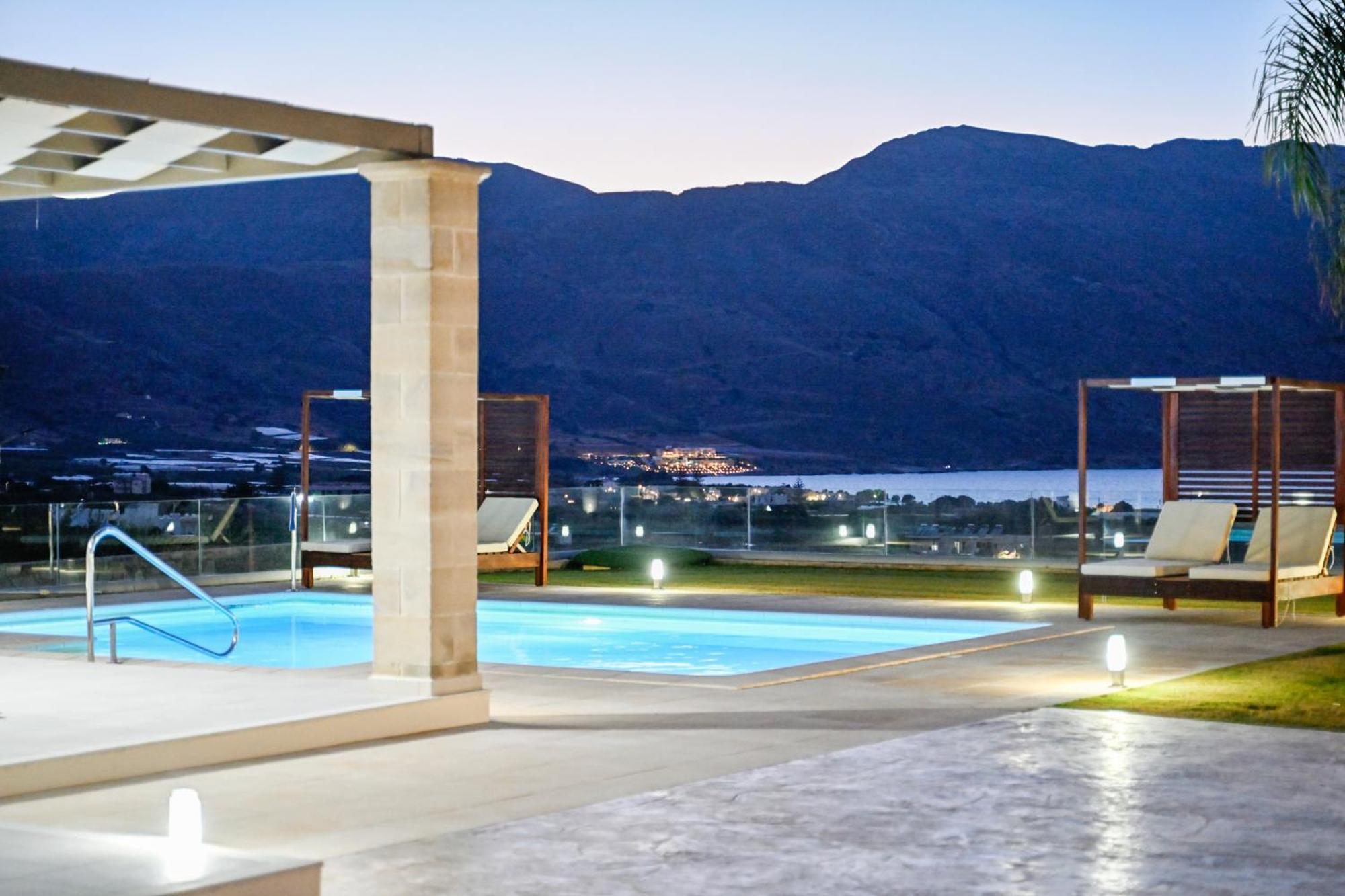 Larimar Luxury Sea View Villa 키사모스 외부 사진